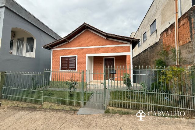 Casa para LOCAÇÃO no centro de Santana da Vargem/MG