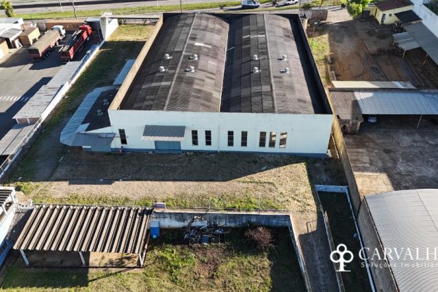 Lote com àrea edificada Locação ou Venda em Varginha